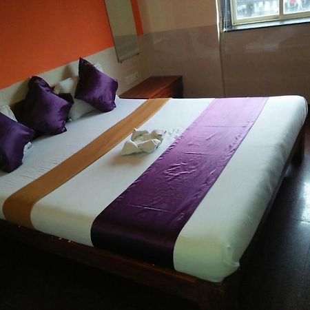 Hotel Q Deck Mumbai Eksteriør bilde